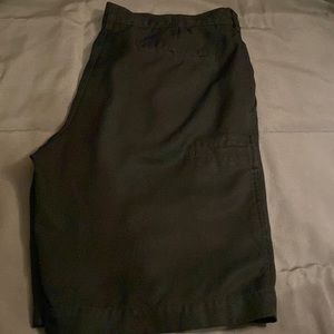 Men’s shorts light weight material, golf shorts.